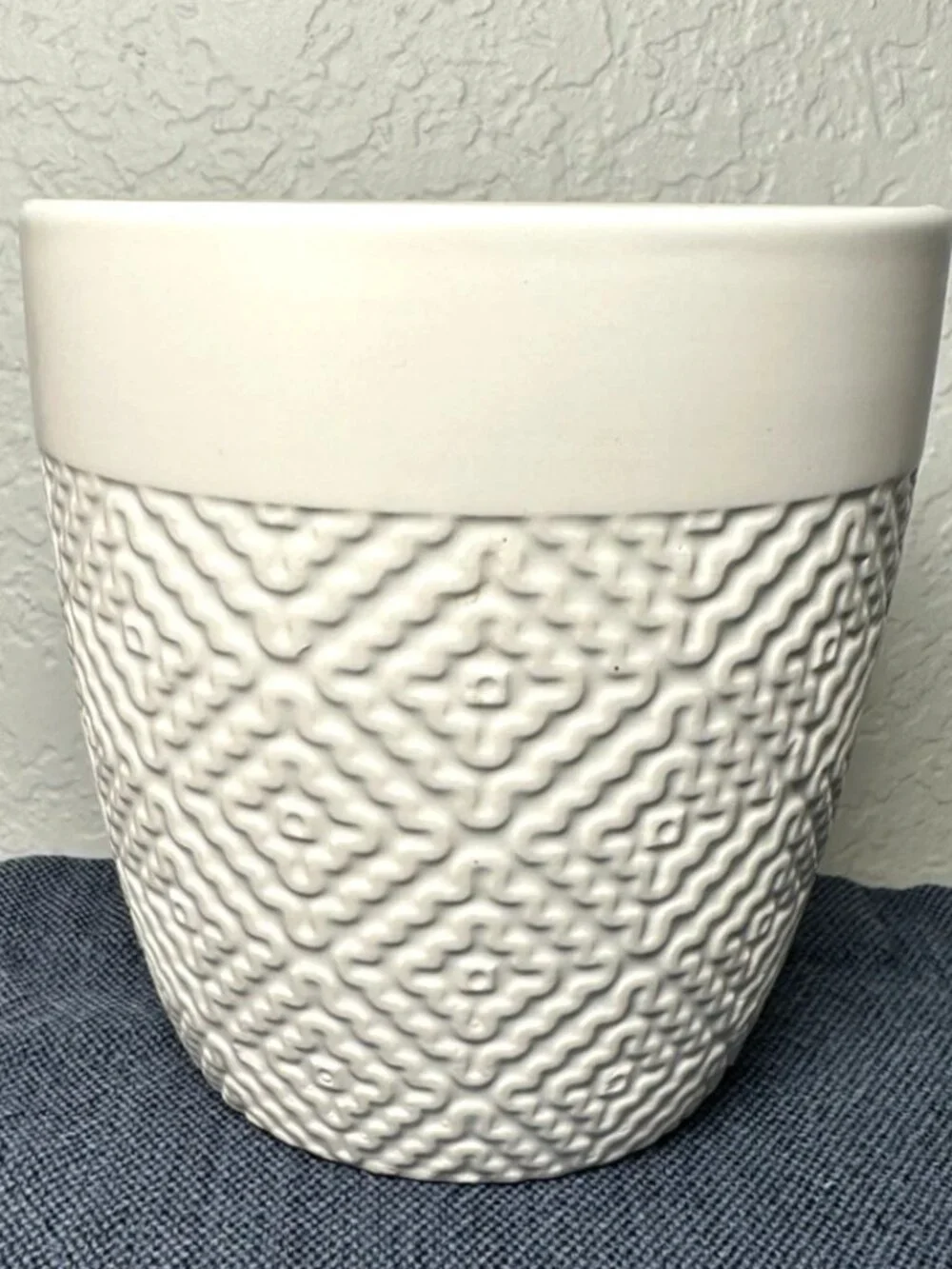 Vintage Textured Ceramic Short Vase-White-5 inches tall